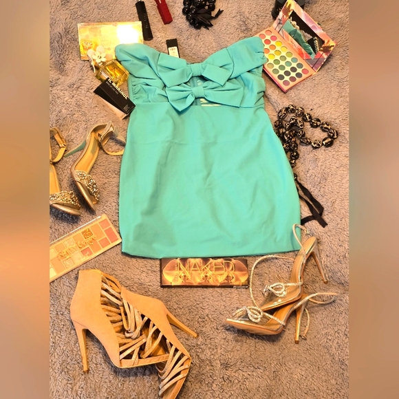 Beautiful aqua mint dress size Large - Picture 3 of 6